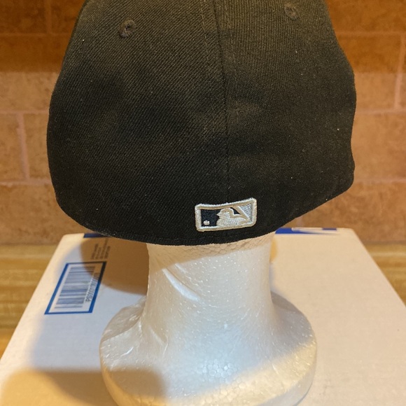New Era Sox size 7 cap good condition - Picture 3 of 7